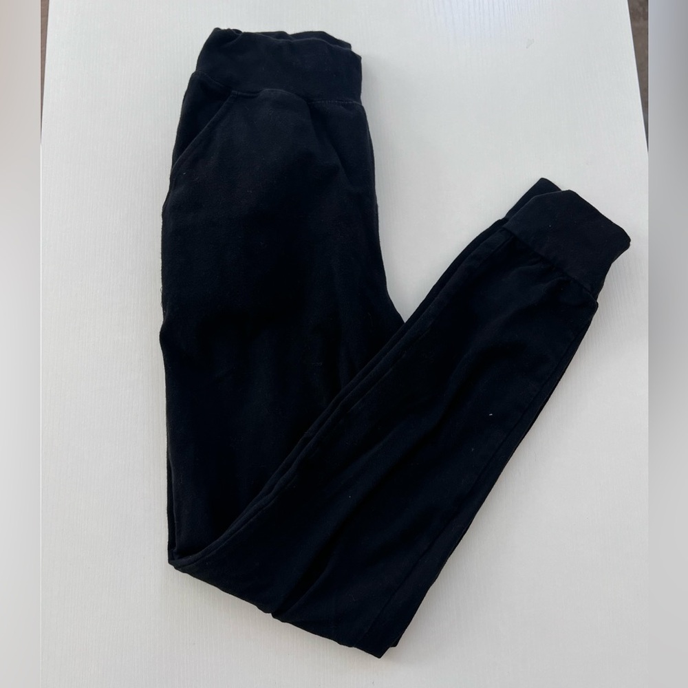 black sweatpants